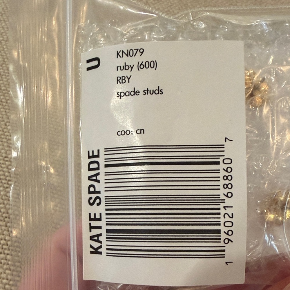 kate spade Ruby Something Sparkly Spade Studs/NWT - Picture 9 of 9